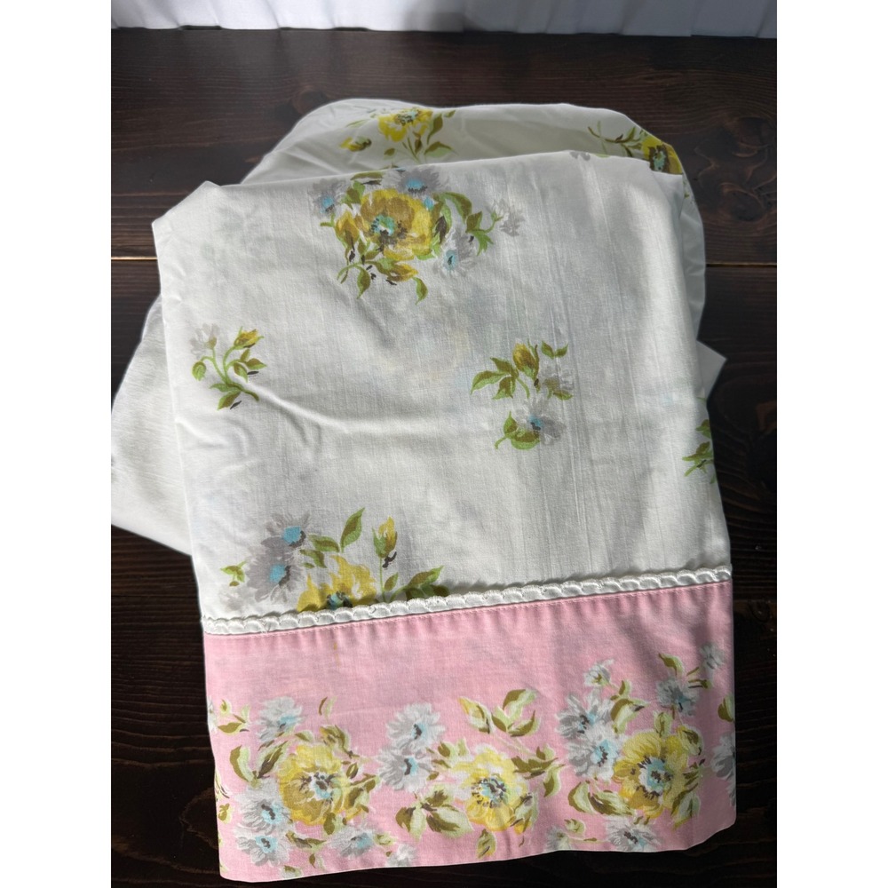 Vintage Montgomery Ward Floral Percale Double Sheet Set Pink Yellow Lace Trim